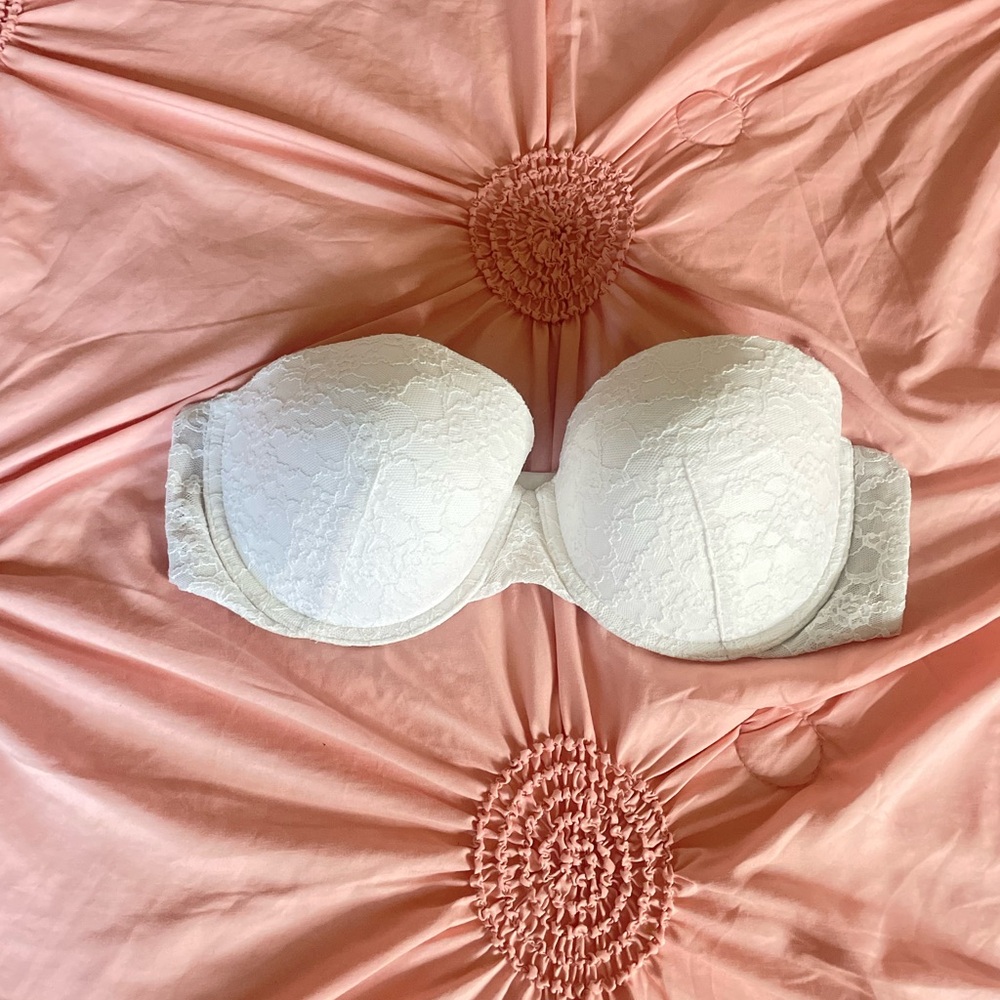 38C VS white strapless bra